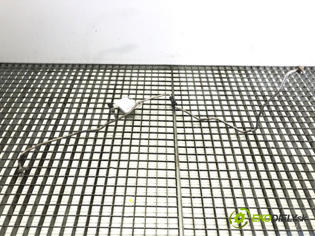 NISSAN MICRA K12 liftback 2003 48 kW 1.5 dCi 1461 rúrka klimatizácie 924404Y600 (Rúrka klimatizácie)