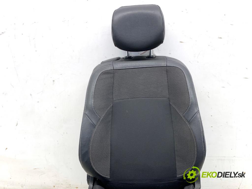 RENAULT MEGANE III kabriolet 2011 96 kW 1.4 TCe (EZ0F, EZ1V) 1397 Sedadlo pravy predný