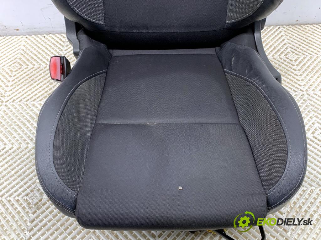 RENAULT MEGANE III kabriolet 2011 96 kW 1.4 TCe (EZ0F, EZ1V) 1397 Sedadlo ľavy predný
