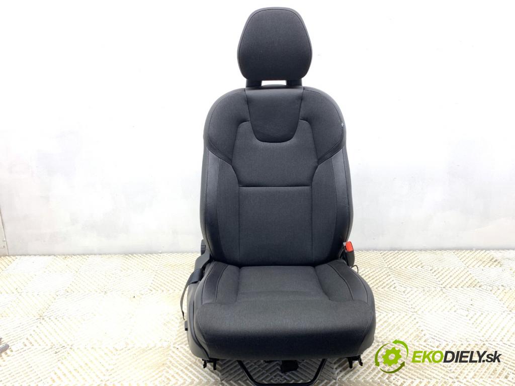 VOLVO V90 II Kombi 2018 110 kW D3 1969 Sedadlo pravy predný 