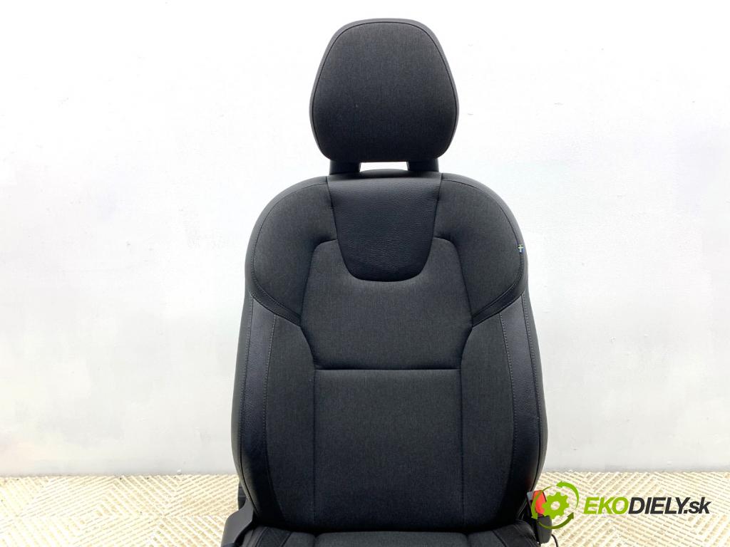 VOLVO V90 II Kombi 2018 110 kW D3 1969 Sedadlo pravy predný