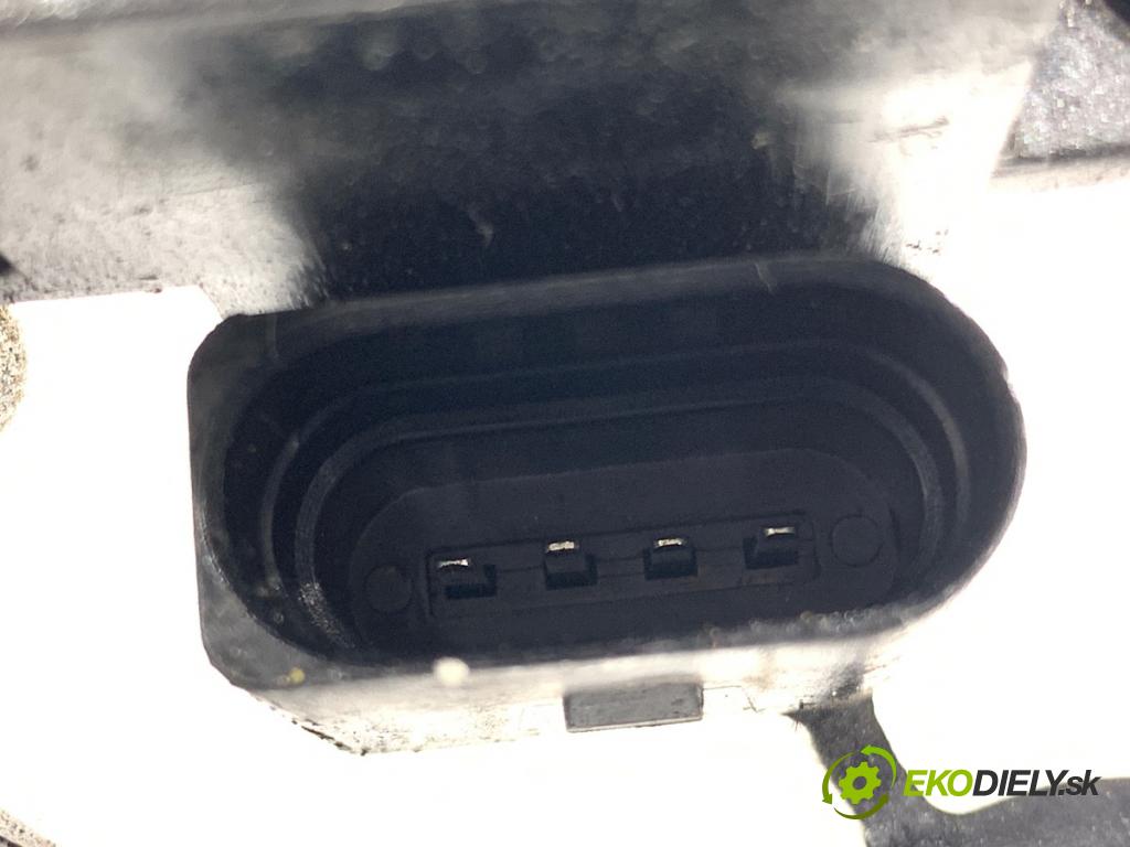 VW GOLF V Kombi 2007 77 kW 1.9 TDI 1896 motor stěračů zadní část 1K9955711A