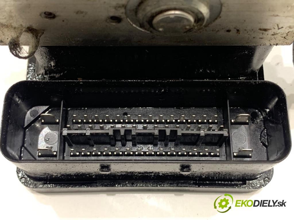 VW GOLF V Kombi 2007 77 kW 1.9 TDI 1896 Pumpa ABS 1K0907379AC (Pumpa ABS)