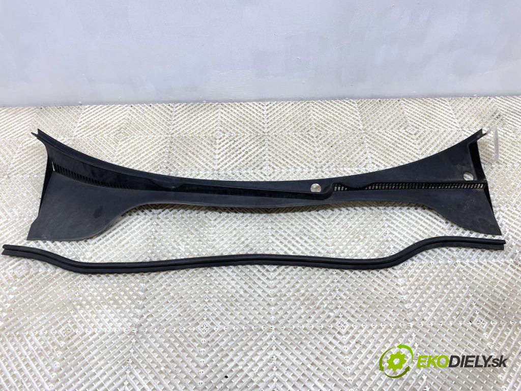 VW GOLF V Kombi 2007 77 kW 1.9 TDI 1896 Torpédo, plast pod čelné okno 1K5819415A (Torpédo (plast pod čelným sklom))