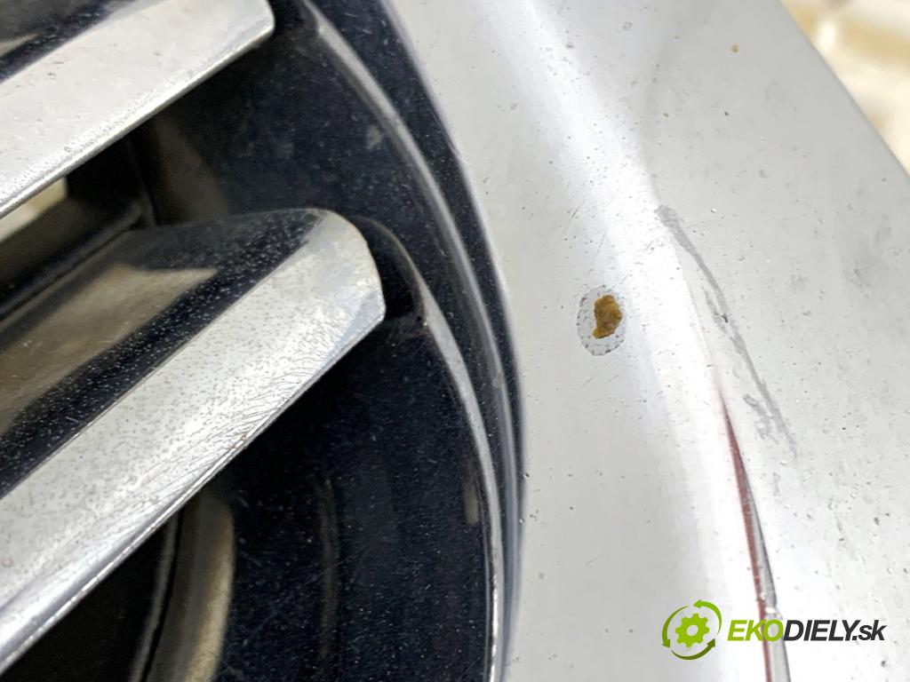 VW GOLF V Kombi 2007 77 kW 1.9 TDI 1896 mřížka maska 1K5853653 (Přední mřížka (maska chladiče))