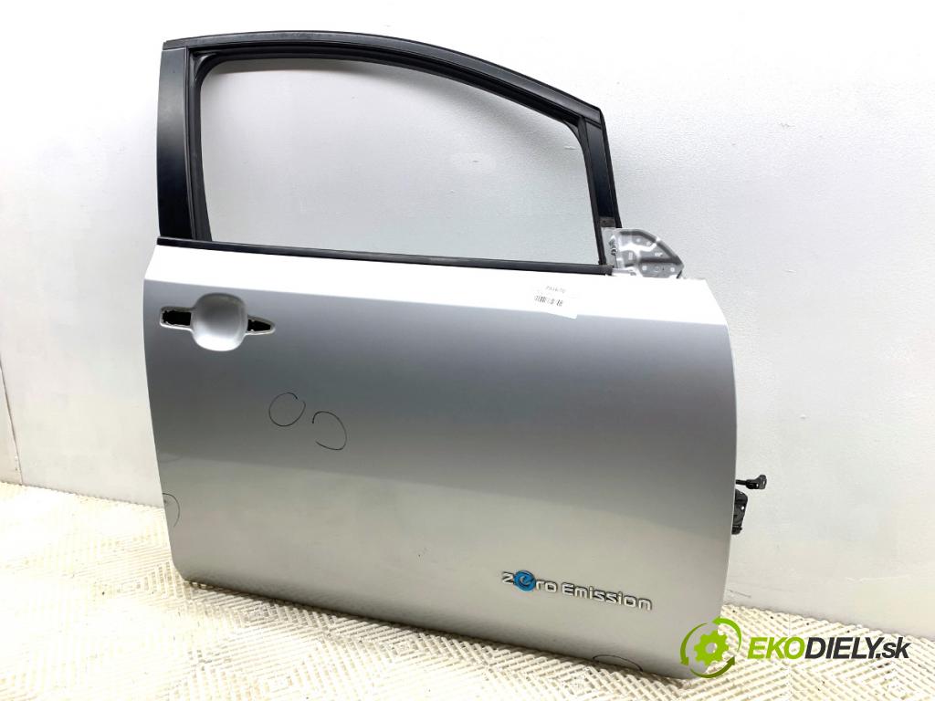 NISSAN LEAF ZE0 liftback 2013 80 kW Electric  Dvere pravy predný