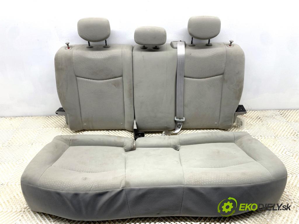 NISSAN LEAF ZE0 liftback 2013 80 kW Electric  Sedadlo druhý rad 