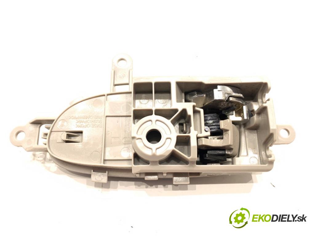 NISSAN LEAF ZE0 liftback 2013 80 kW Electric  Kľučka vnútorná pravy predný