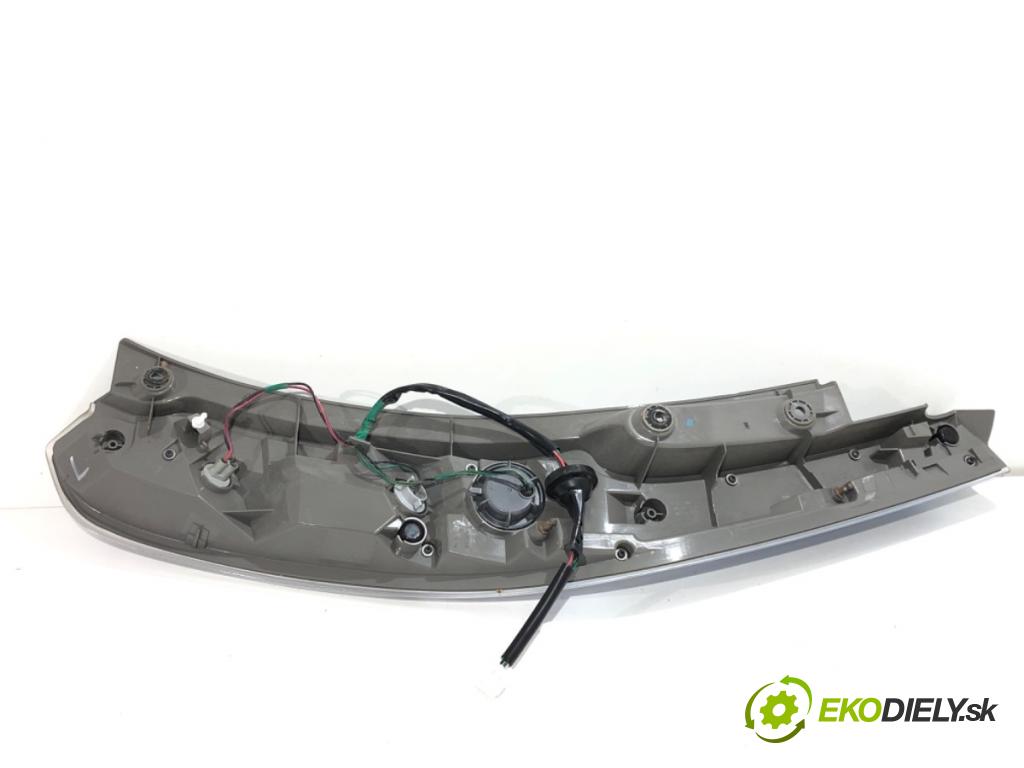 NISSAN LEAF ZE0 liftback 2013 80 kW Electric  Svetlo ľavy zad