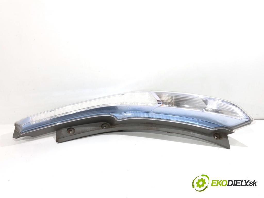 NISSAN LEAF ZE0 liftback 2013 80 kW Electric  Svetlo pravy zad
