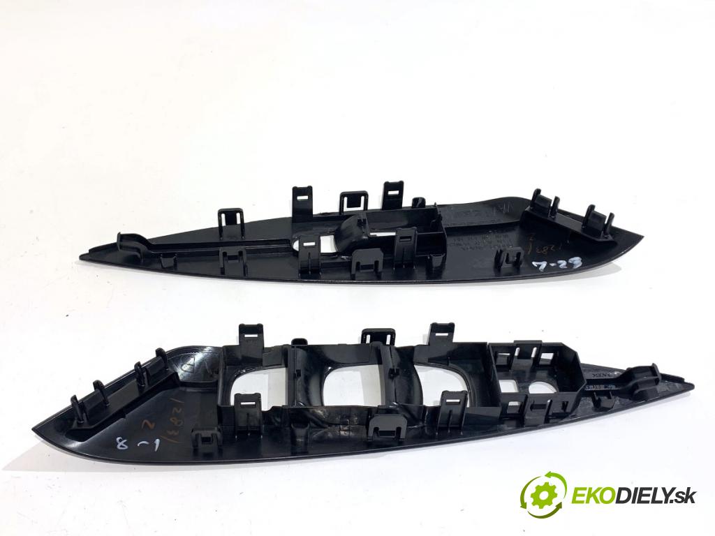 NISSAN LEAF ZE0 liftback 2013 80 kW Electric  lišty kryt 682603NA0A 809603NA0A (Lišta)