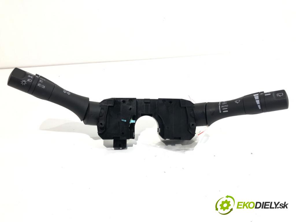 NISSAN LEAF ZE0 liftback 2013 80 kW Electric  Prepínač kombinovaný  (Prepínacie páčky pod volantom)