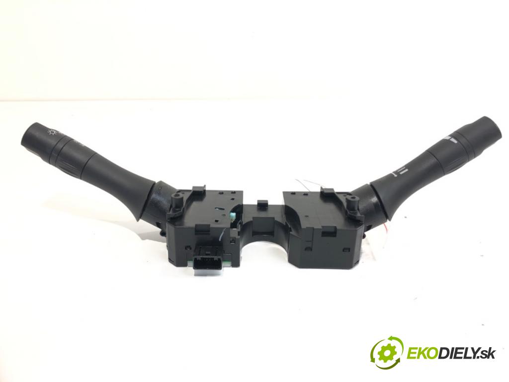 NISSAN LEAF ZE0 liftback 2013 80 kW Electric  Prepínač kombinovaný  (Prepínacie páčky pod volantom)