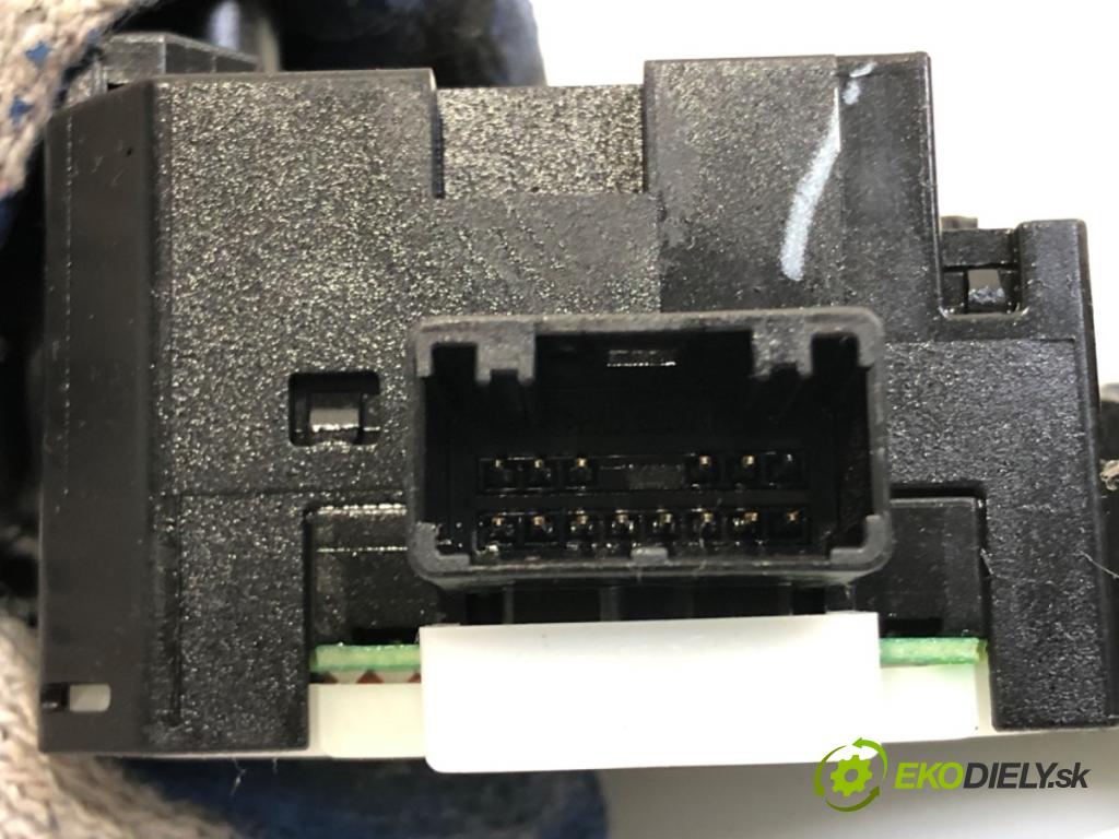 NISSAN LEAF ZE0 liftback 2013 80 kW Electric  Prepínač kombinovaný  (Prepínacie páčky pod volantom)