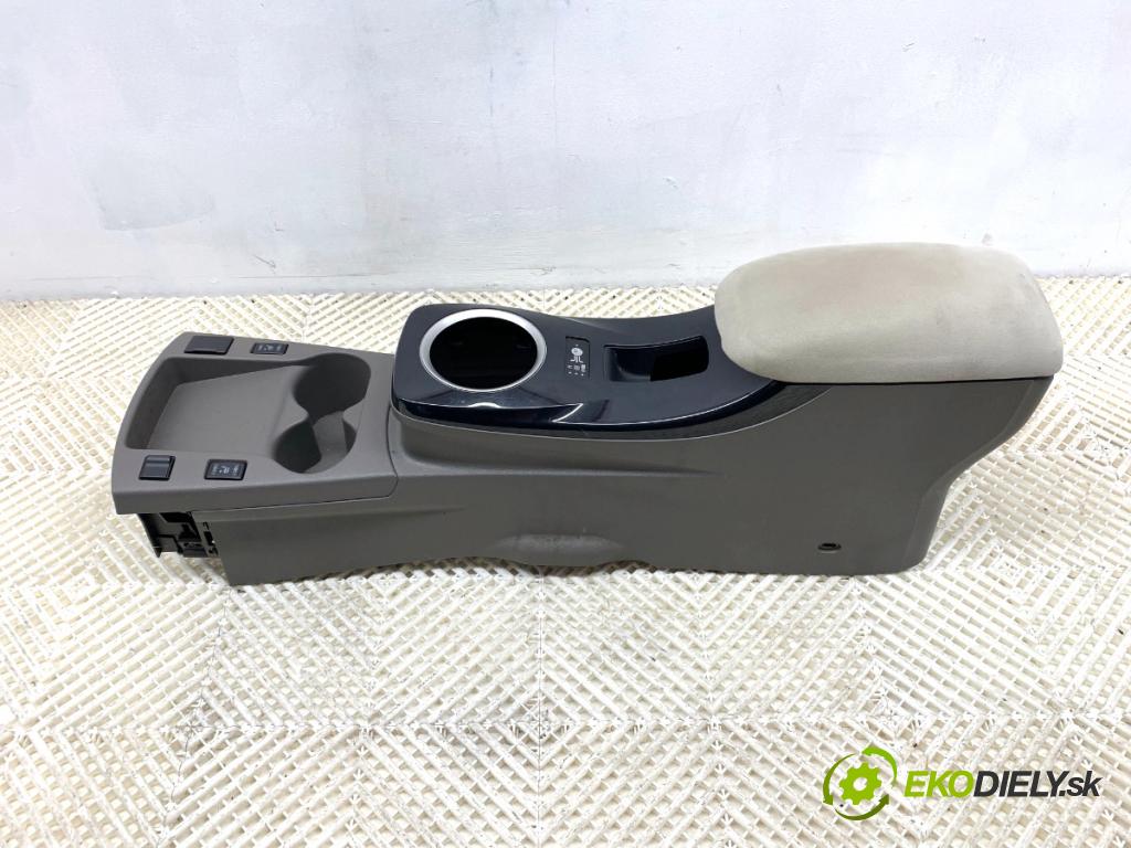 NISSAN LEAF ZE0 liftback 2013 80 kW Electric  Tunel stredový  (Stredový tunel)