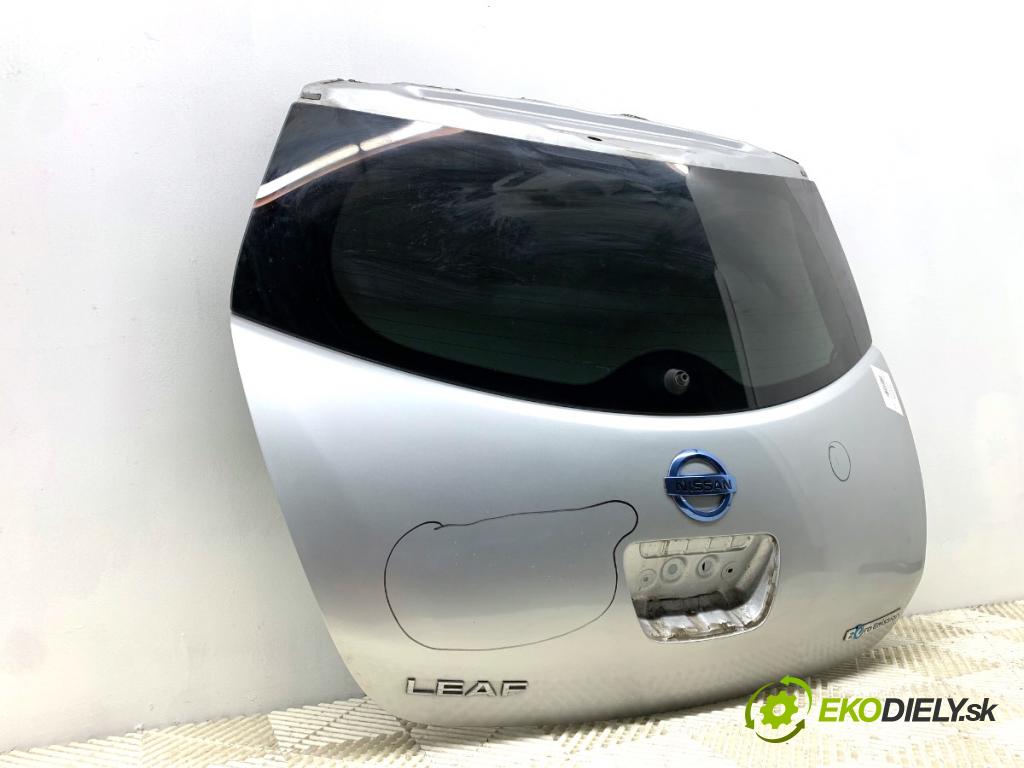 NISSAN LEAF ZE0 liftback 2013 80 kW Electric  kapota zad