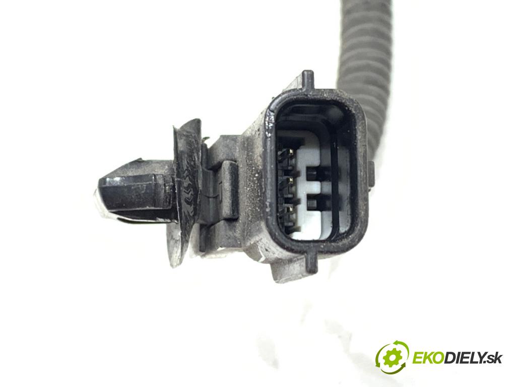 NISSAN LEAF ZE0 liftback 2013 80 kW Electric  Rúrka NABÍJANIE: