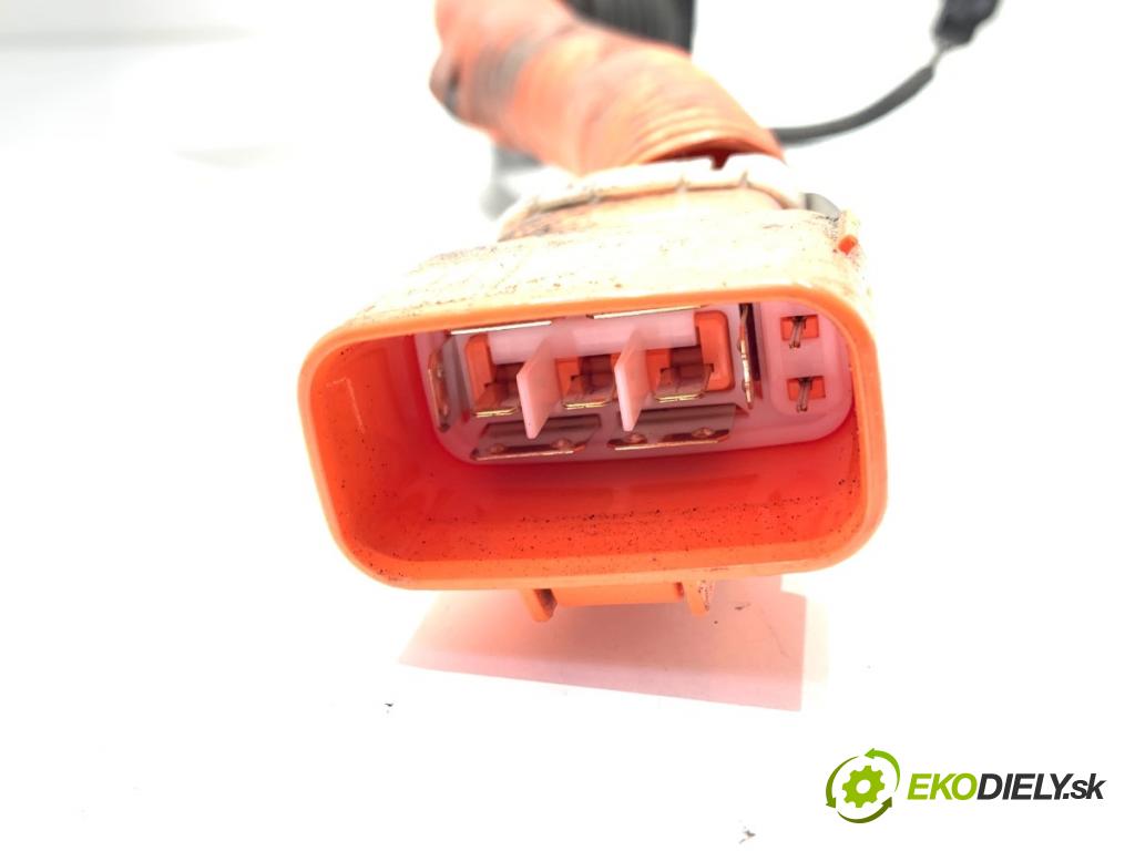 NISSAN LEAF ZE0 liftback 2013 80 kW Electric  Rúrka NABÍJANIE: