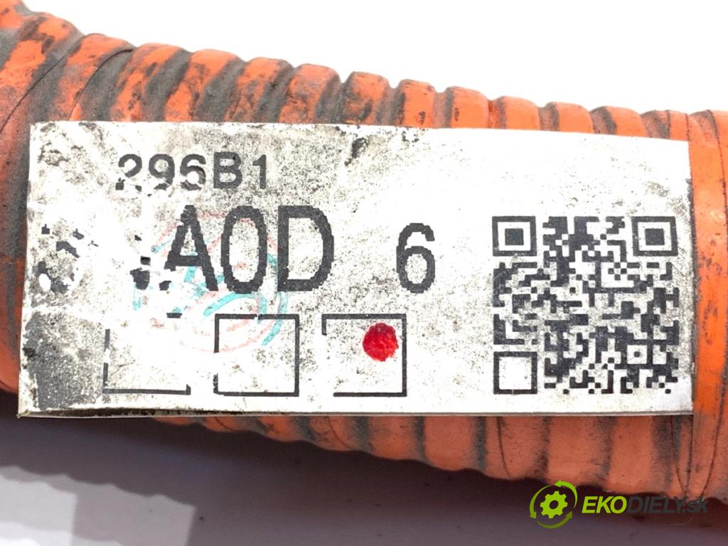 NISSAN LEAF ZE0 liftback 2013 80 kW Electric  Rúrka NABÍJANIE: