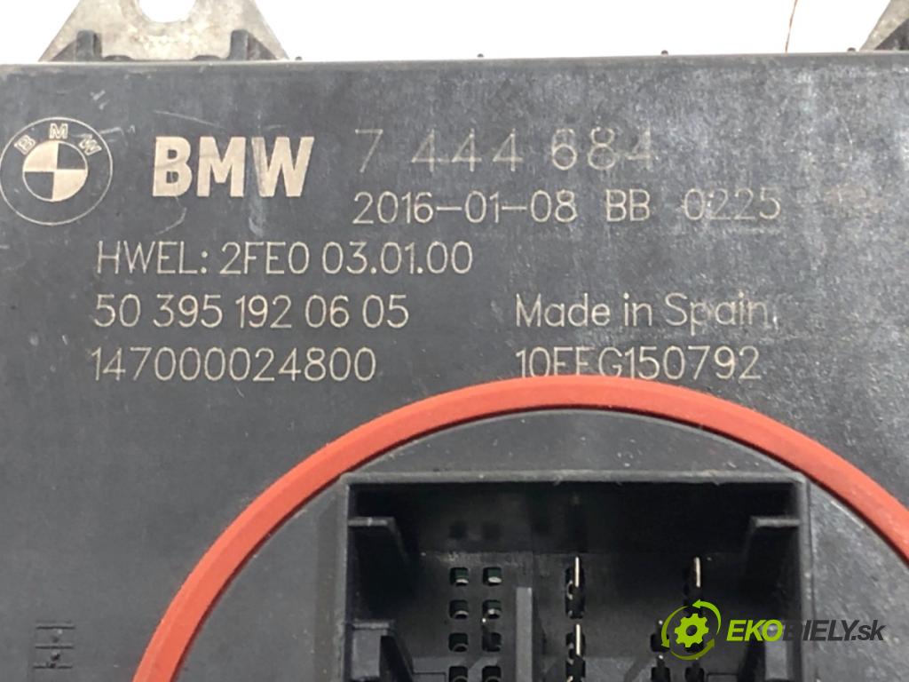 BMW F30 sedan 2016 180 kW 328 i 1997 měnič modul LED 7444684