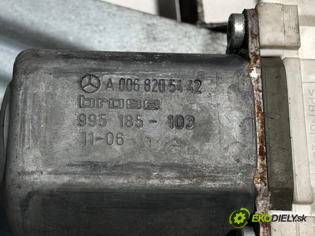 MERCEDES-BENZ W906 Skrzynia 2011 120 kW 216 CDI (906.611, 906.613) 2143 mechanismus okna levý přední část A0068205442