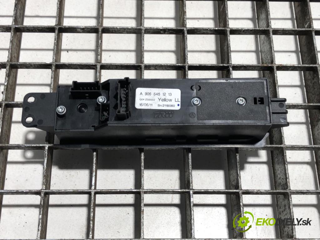 MERCEDES-BENZ W906 Skrzynia 2011 120 kW 216 CDI (906.611, 906.613) 2143 Prepínač okien A9065451213 (Prepínacie páčky pod volantom)