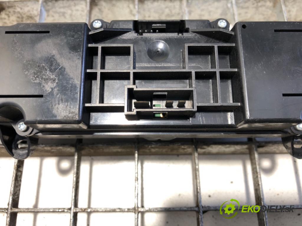 MERCEDES-BENZ W906 Skrzynia 2011 120 kW 216 CDI (906.611, 906.613) 2143 Spínač svetiel výstražných (núdzových) A9068701510 (Prepínacie páčky pod volantom)