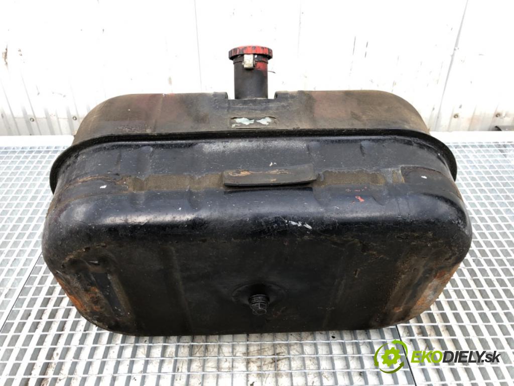 STAR 1989 nádržka paliva (Palivová nádrž)