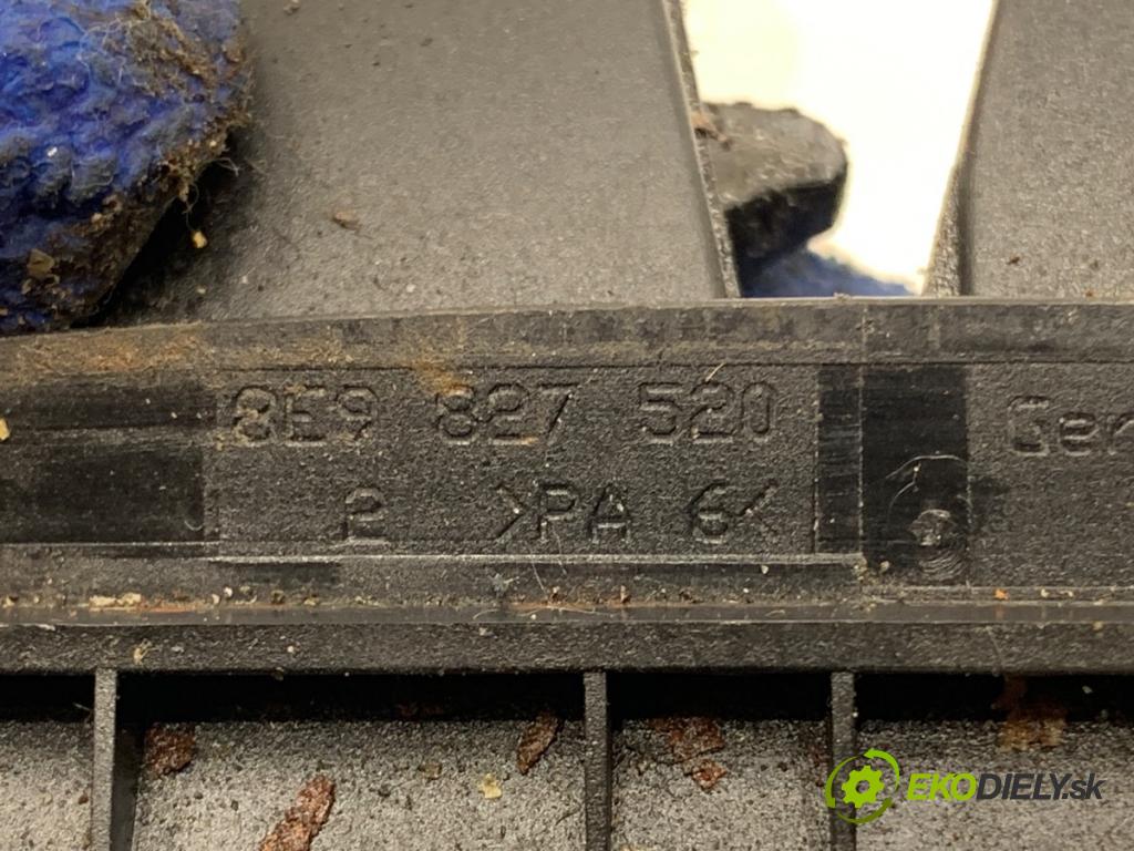 AUDI A4 B6 Kombi 2003 132 kW 2.5 TDI quattro 2496 zámok dveří zadní část 8E9827520