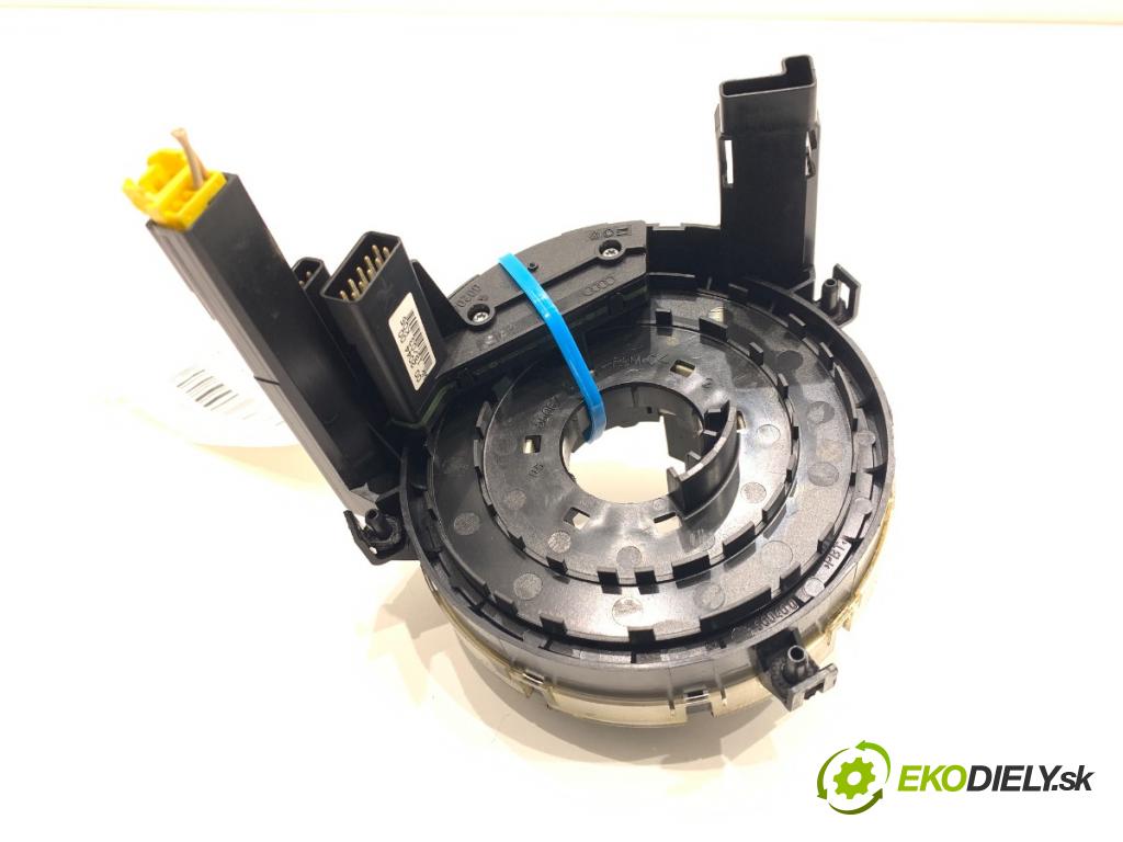 AUDI A4 B6 Kombi 2003 132 kW 2.5 TDI quattro 2496 kroužek slimák airbag 8E0953541C (Airbag)