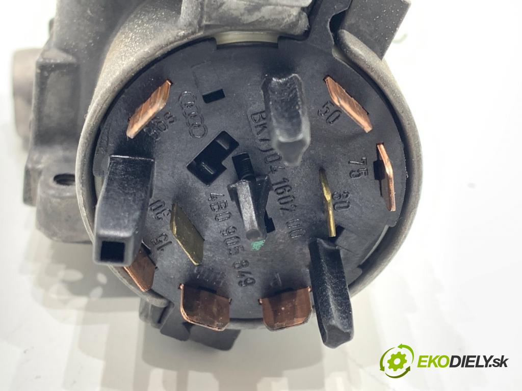 AUDI A4 B6 Kombi 2003 132 kW 2.5 TDI quattro 2496 spinačka 4B0905851F (Spínacia skrinka)