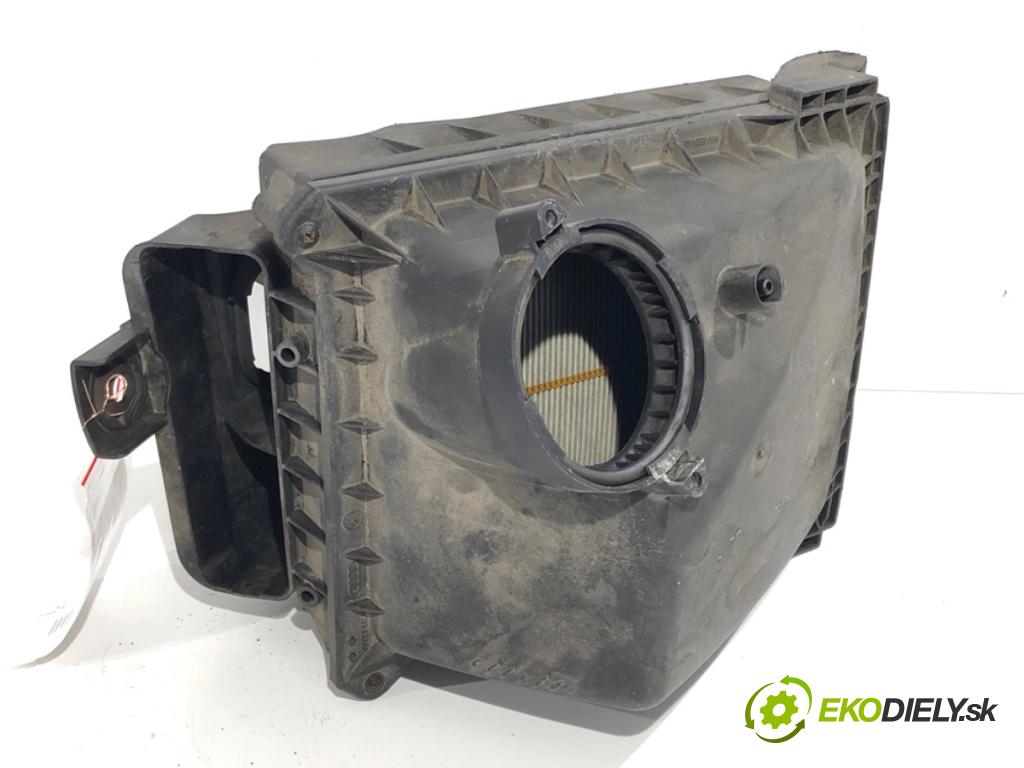AUDI A4 B6 Kombi 2003 132 kW 2.5 TDI quattro 2496 Obal filtra vzduchu 06C133843 (Obal vzduchového filtra)
