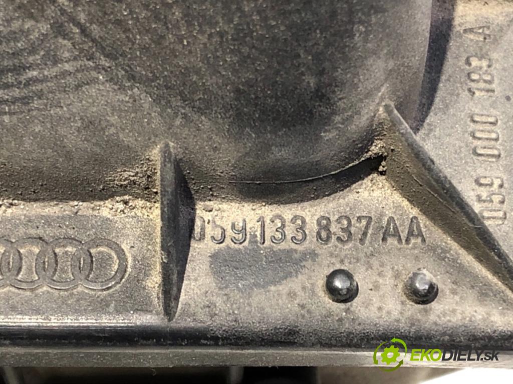 AUDI A4 B6 Kombi 2003 132 kW 2.5 TDI quattro 2496 Obal filtra vzduchu 06C133843 (Obal vzduchového filtra)