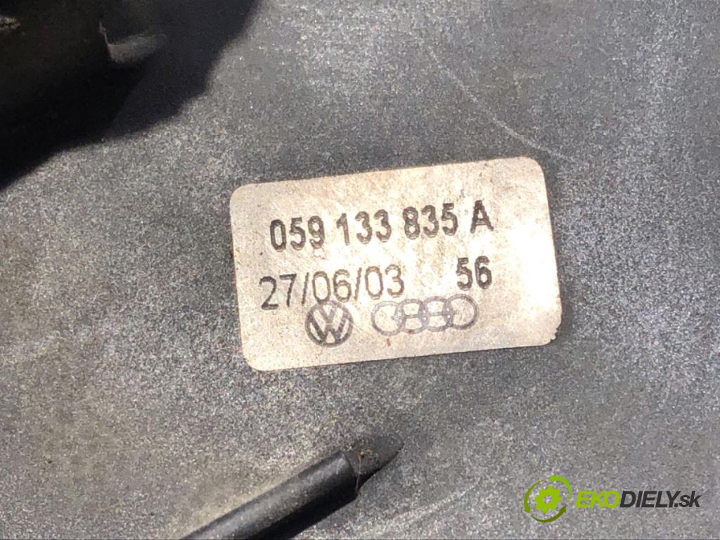 AUDI A4 B6 Kombi 2003 132 kW 2.5 TDI quattro 2496 Obal filtra vzduchu 06C133843 (Obal vzduchového filtra)