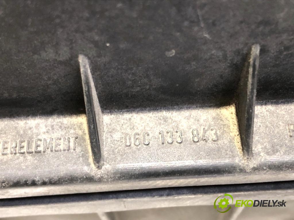 AUDI A4 B6 Kombi 2003 132 kW 2.5 TDI quattro 2496 Obal filtra vzduchu 06C133843 (Obal vzduchového filtra)