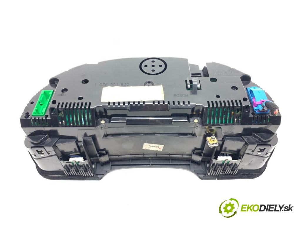 AUDI A4 B6 Kombi 2003 132 kW 2.5 TDI quattro 2496 Prístrojovka 8E0920900K (Prístrojová doska)