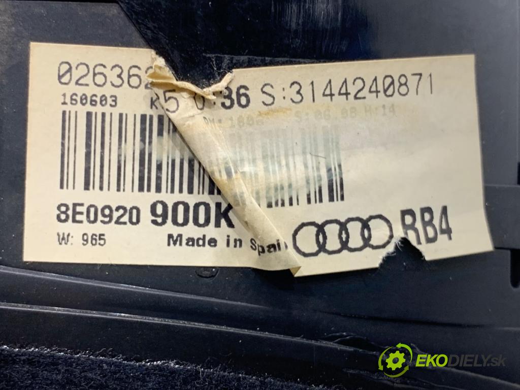 AUDI A4 B6 Kombi 2003 132 kW 2.5 TDI quattro 2496 Prístrojovka 8E0920900K (Prístrojová doska)