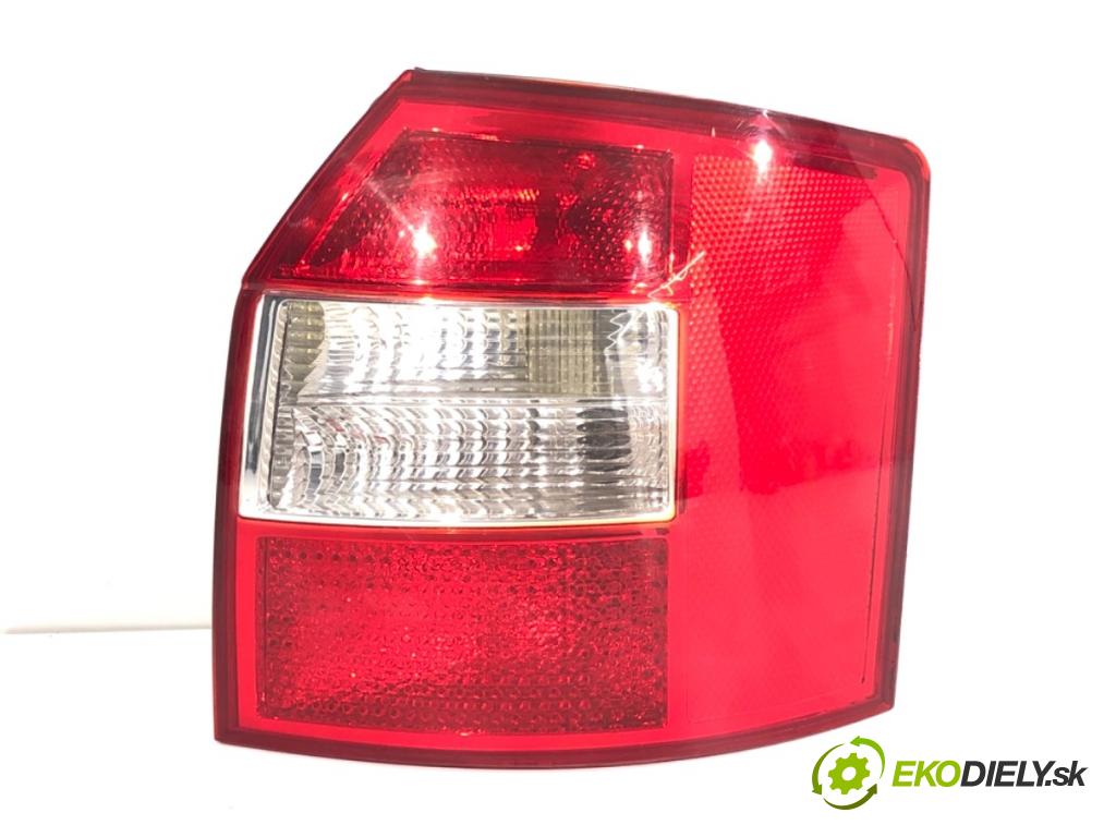 AUDI A4 B6 Kombi 2003 132 kW 2.5 TDI quattro 2496 světlo pravý zadní část 