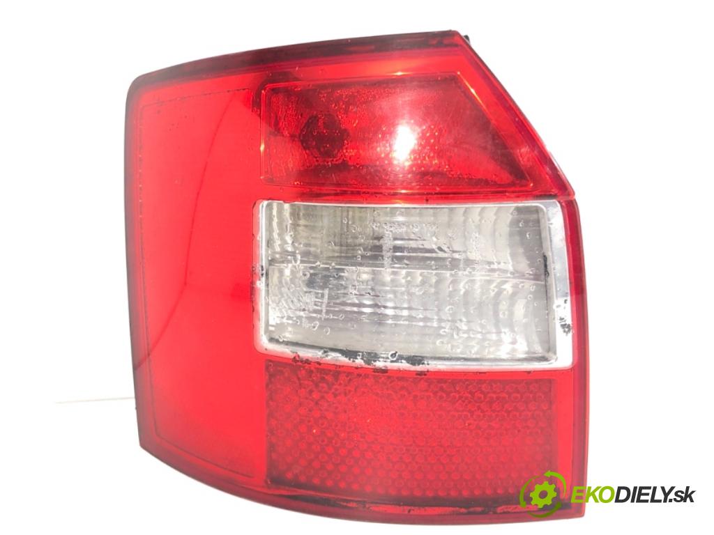 AUDI A4 B6 Kombi 2003 132 kW 2.5 TDI quattro 2496 světlo levý zadní část 