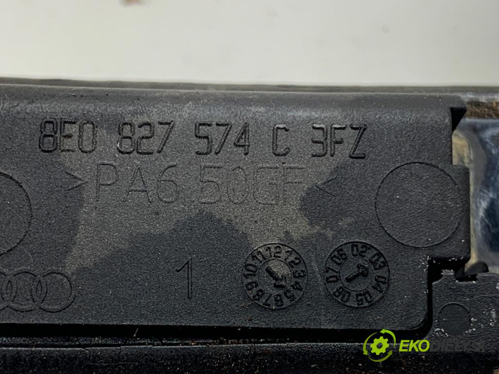 AUDI A4 B6 Kombi 2003 132 kW 2.5 TDI quattro 2496 klika dveří zadní část 8E0827574C