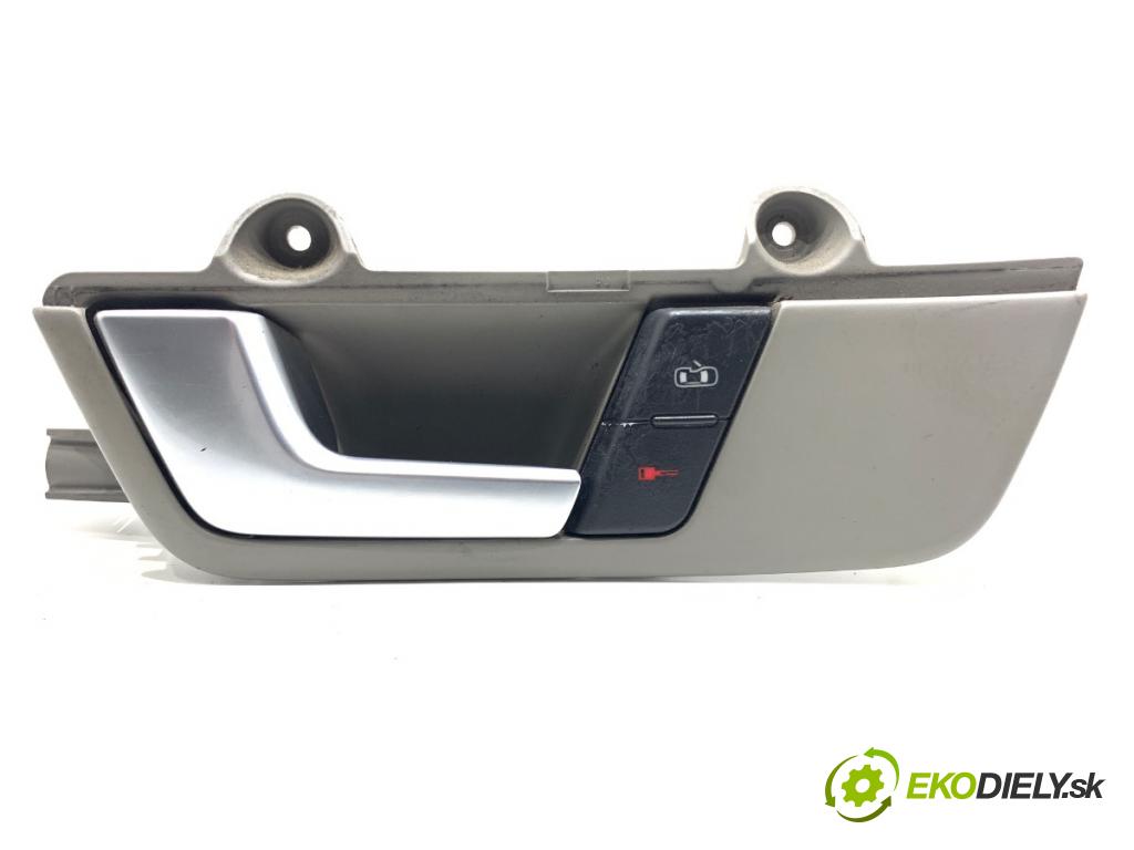AUDI A4 B6 Kombi 2003 132 kW 2.5 TDI quattro 2496 klika vnitřní levý přední část 8E1837019F