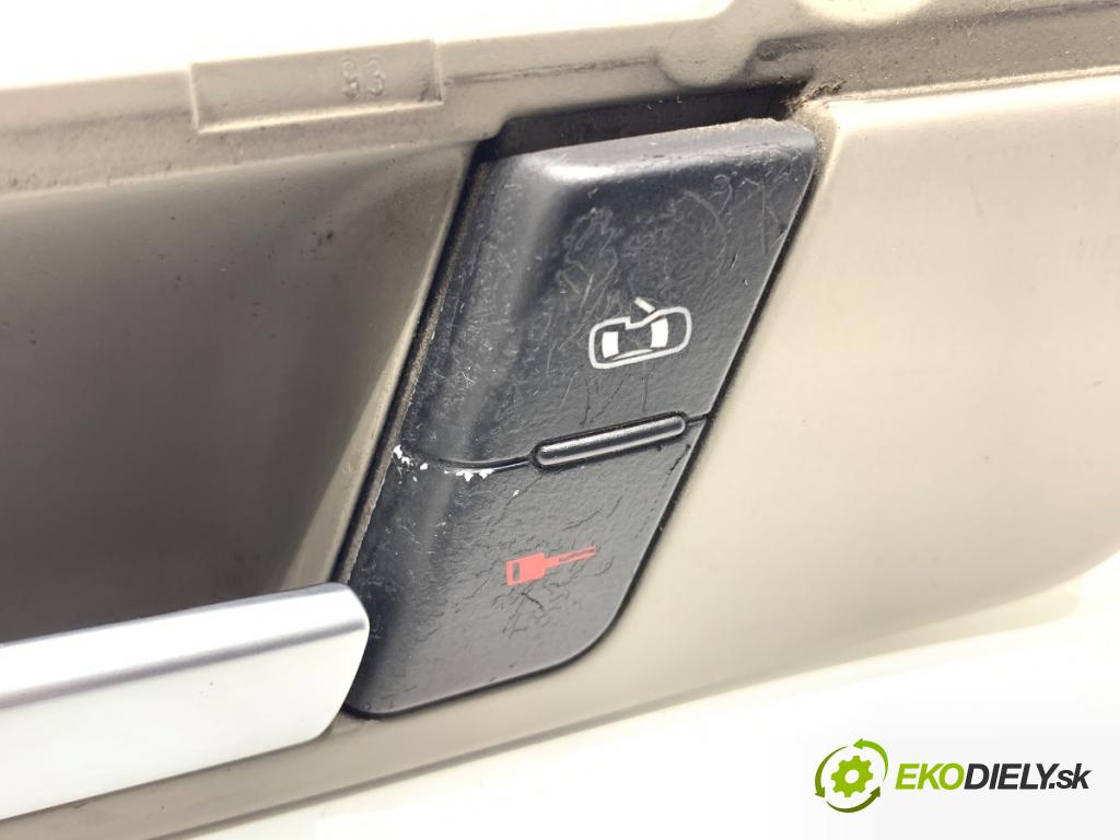 AUDI A4 B6 Kombi 2003 132 kW 2.5 TDI quattro 2496 klika vnitřní levý přední část 8E1837019F