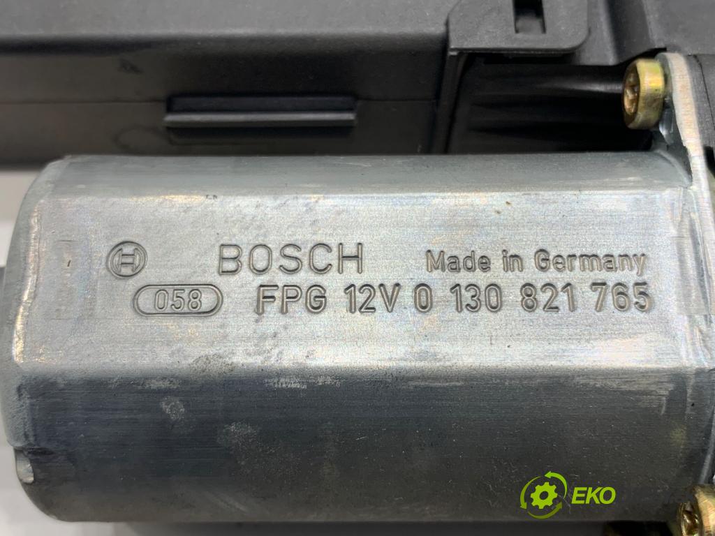 AUDI A4 B6 Kombi 2003 132 kW 2.5 TDI quattro 2496 motor sťahovaní okna levý přední část 8E1959801
