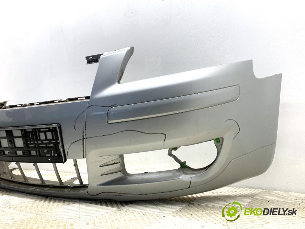 AUDI A3 8P liftback 2003 103 kW 2.0 TDI 1968 Nárazník predný  (Kľučka dverí ostatné)