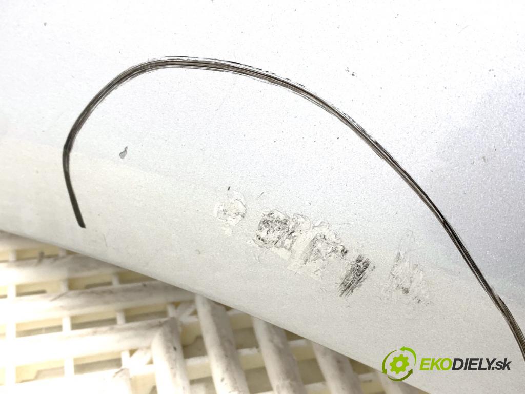 AUDI A3 8P liftback 2003 103 kW 2.0 TDI 1968 Nárazník predný  (Kľučka dverí ostatné)