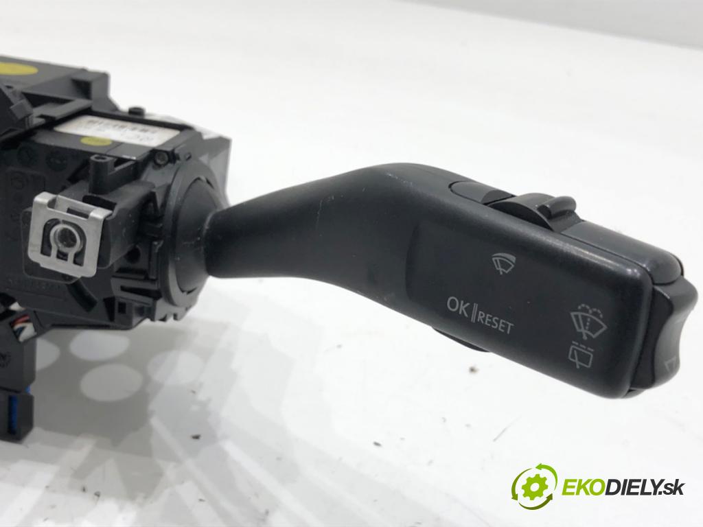 AUDI A3 8P liftback 2003 103 kW 2.0 TDI 1968 Prepínač kombinovaný 1K0953503F (Prepínacie páčky pod volantom)