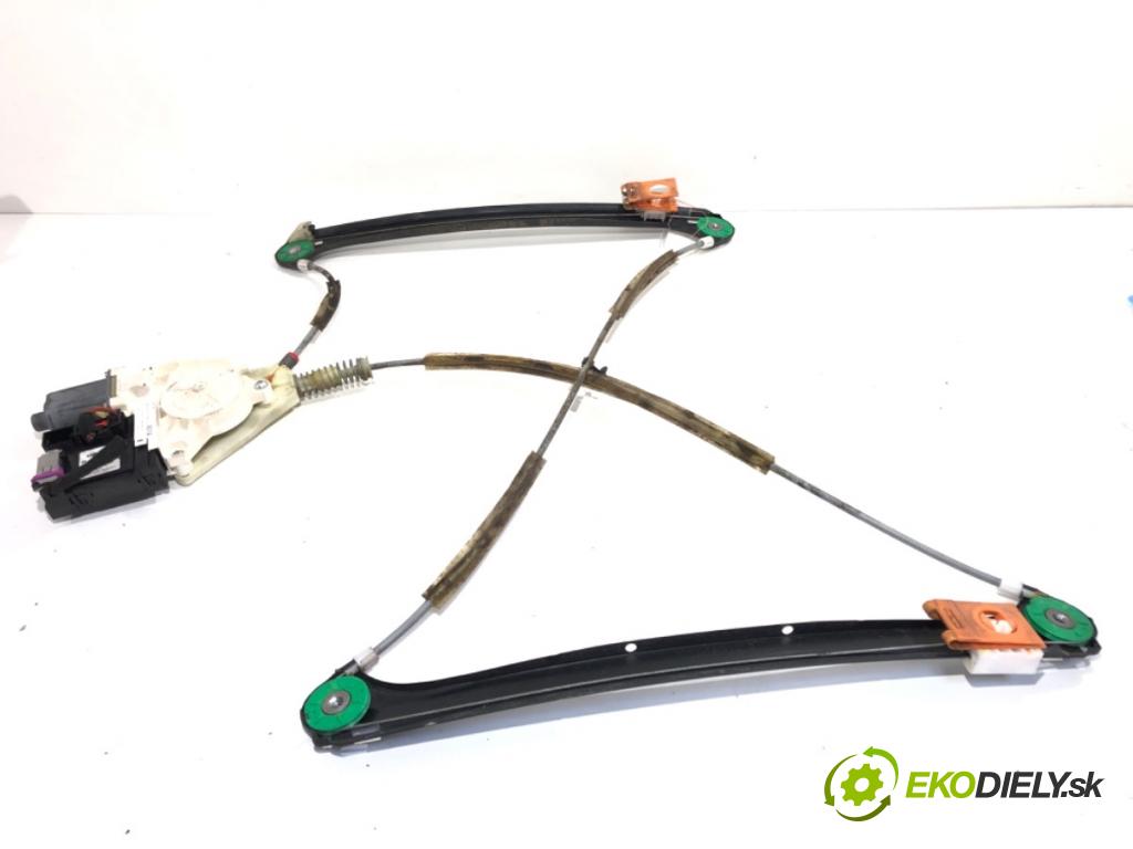 AUDI A3 8P liftback 2003 103 kW 2.0 TDI 1968 mechanismus okna levý přední část 8P0959801A