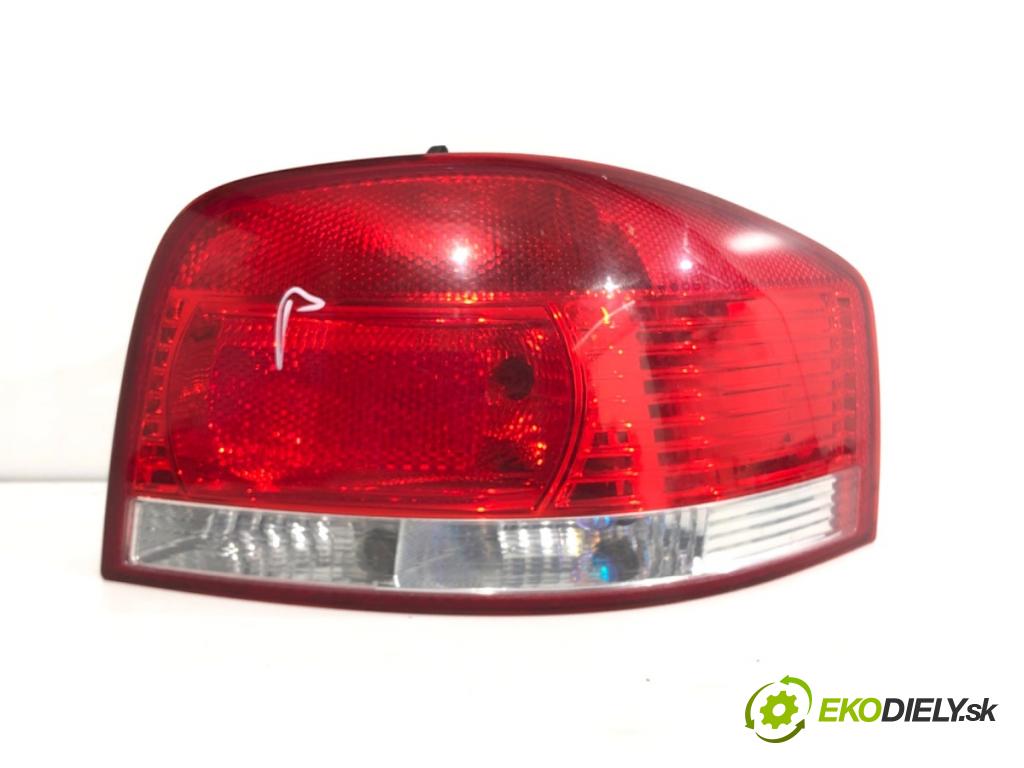 AUDI A3 8P liftback 2003 103 kW 2.0 TDI 1968 světlo pravý zadní část 8P0945096