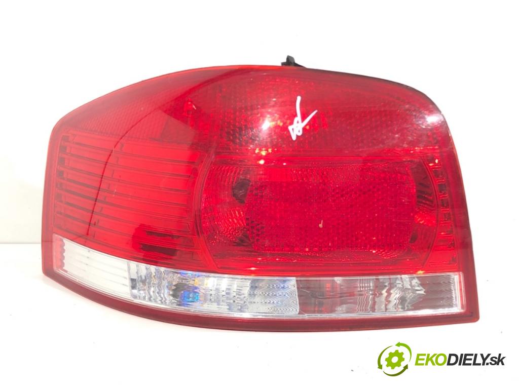 AUDI A3 8P liftback 2003 103 kW 2.0 TDI 1968 Svetlo ľavy zad 