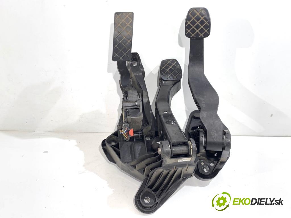 SKODA FABIA III Kombi 2018 55 kW 1.0 999 PEDÁL: manuálne 6C1721059M (Potenciometer plynového pedálu)